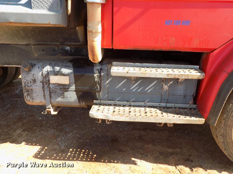 image for item DD5347 1998 Freightliner FL80 dump truck