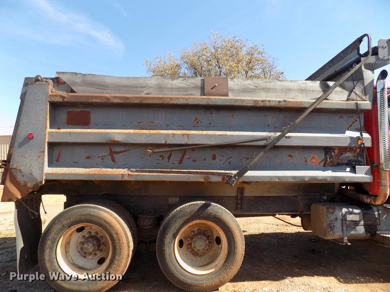 image for item DD5347 1998 Freightliner FL80 dump truck