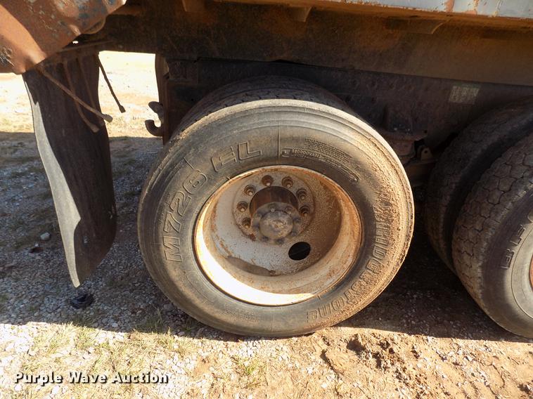 image for item DD5347 1998 Freightliner FL80 dump truck