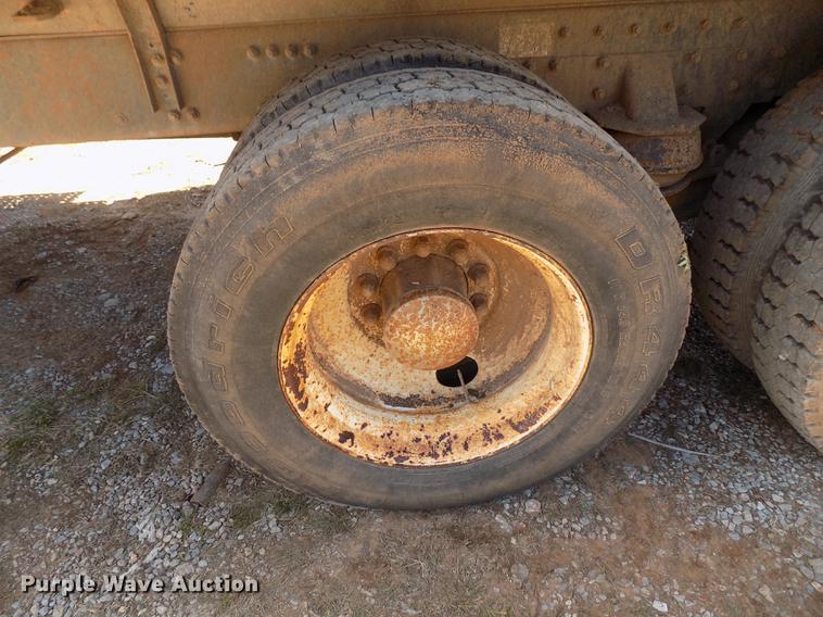 image for item DD5347 1998 Freightliner FL80 dump truck