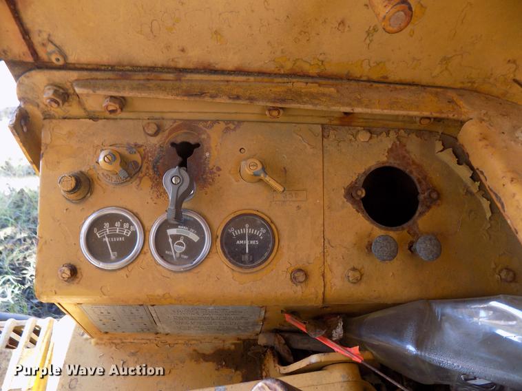 image for item DD5352 Caterpillar 12 rigid frame motor grader