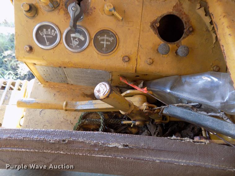 image for item DD5352 Caterpillar 12 rigid frame motor grader