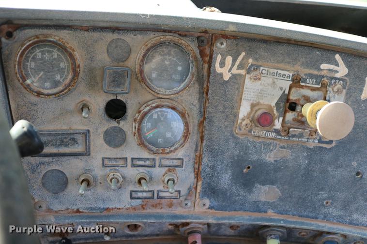 image for item DD5356 1989 Mack R690ST semi truck