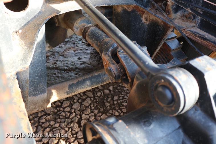 image for item DD5356 1989 Mack R690ST semi truck