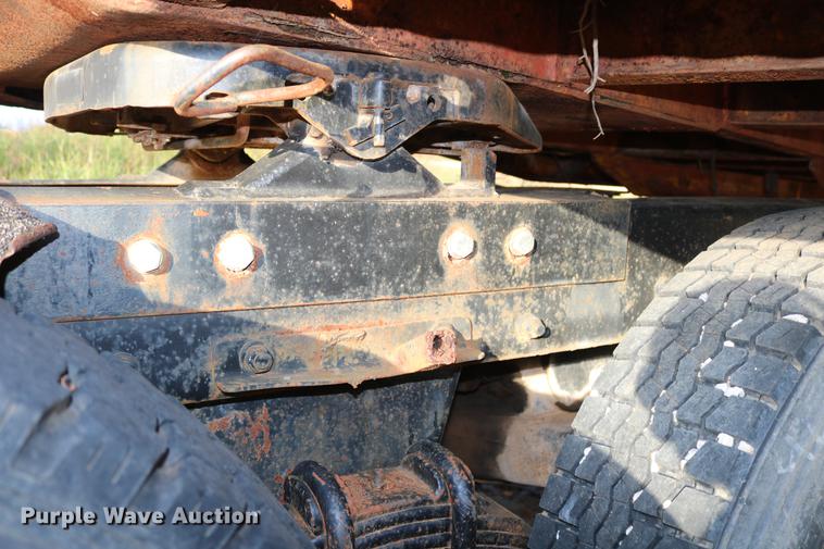 image for item DD5356 1989 Mack R690ST semi truck