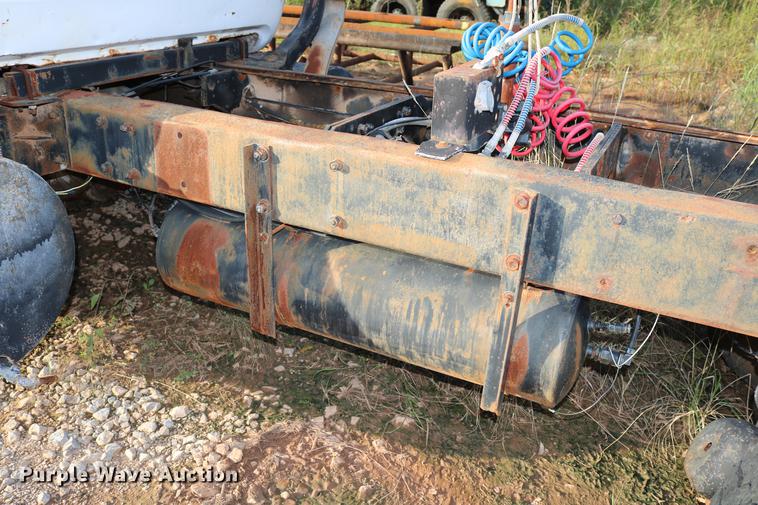 image for item DD5356 1989 Mack R690ST semi truck