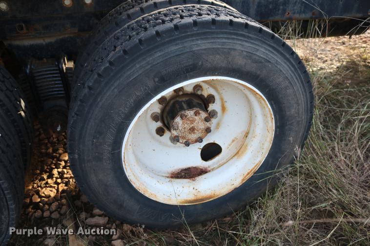 image for item DD5356 1989 Mack R690ST semi truck