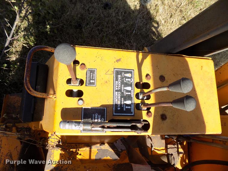 image for item DD5373 1980 Case DH4 trencher