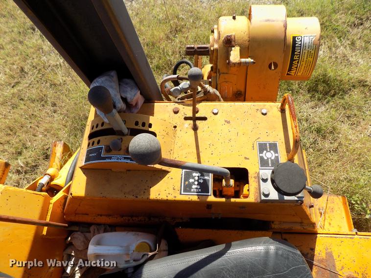 image for item DD5373 1980 Case DH4 trencher