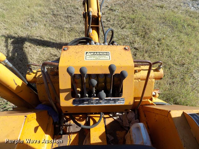image for item DD5373 1980 Case DH4 trencher