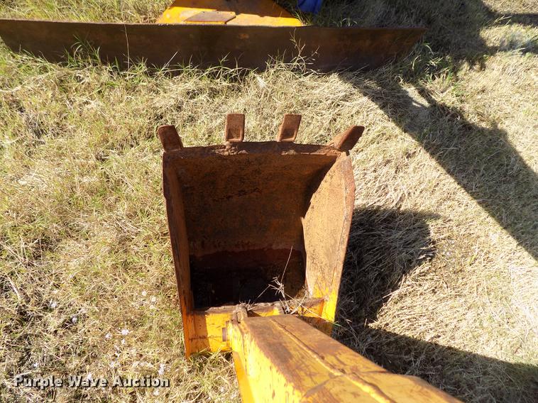 image for item DD5373 1980 Case DH4 trencher