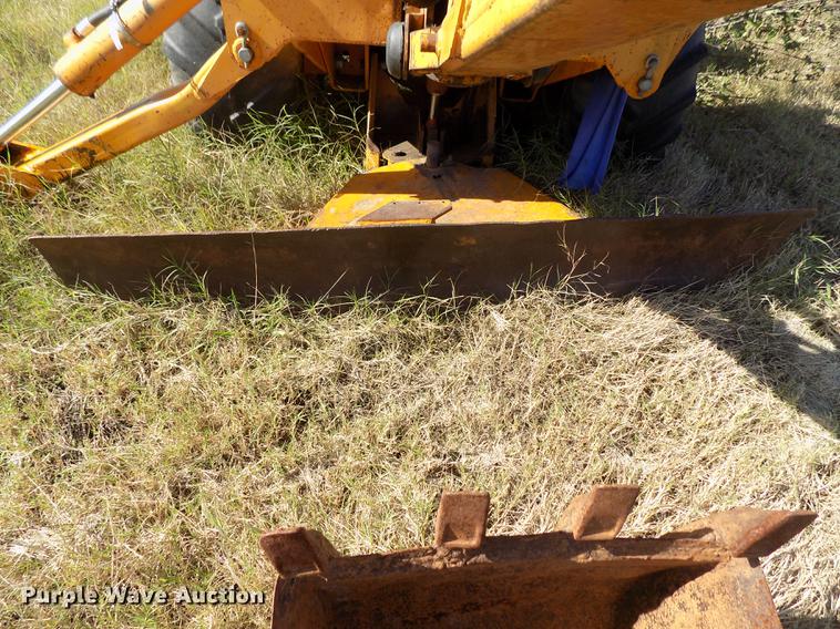 image for item DD5373 1980 Case DH4 trencher