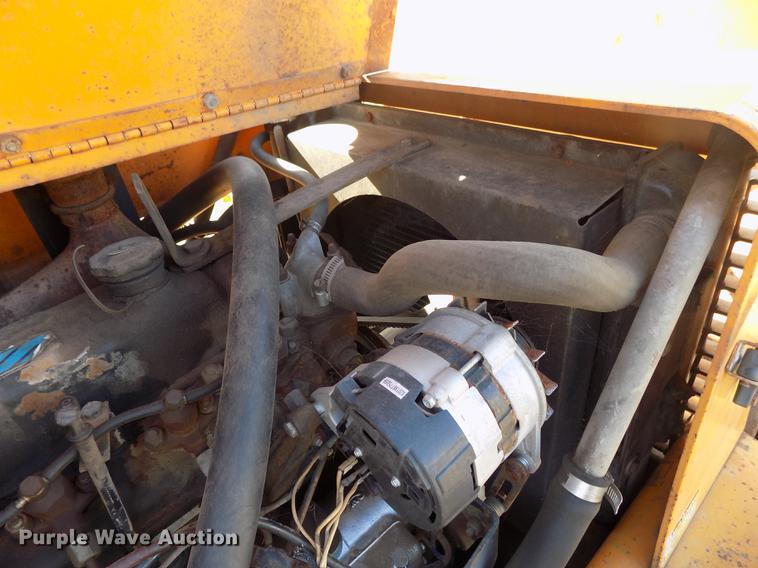 image for item DD5373 1980 Case DH4 trencher