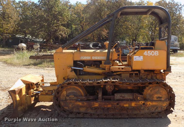 image for item DD5378 John Deere 450B dozer