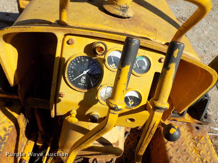 image for item DD5378 John Deere 450B dozer