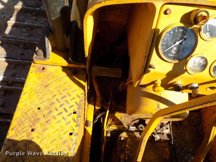 image for item DD5378 John Deere 450B dozer