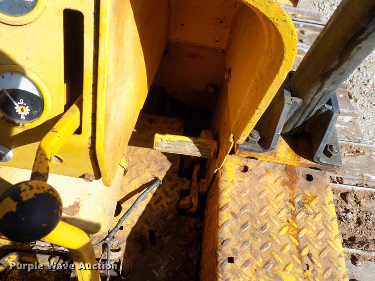 image for item DD5378 John Deere 450B dozer