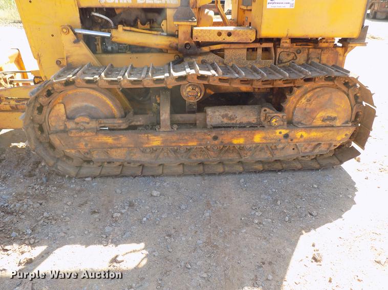 image for item DD5378 John Deere 450B dozer