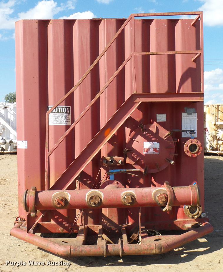 2002 Wichita Tank Mfg frac tank trailer in Marlow, OK Item DD5957