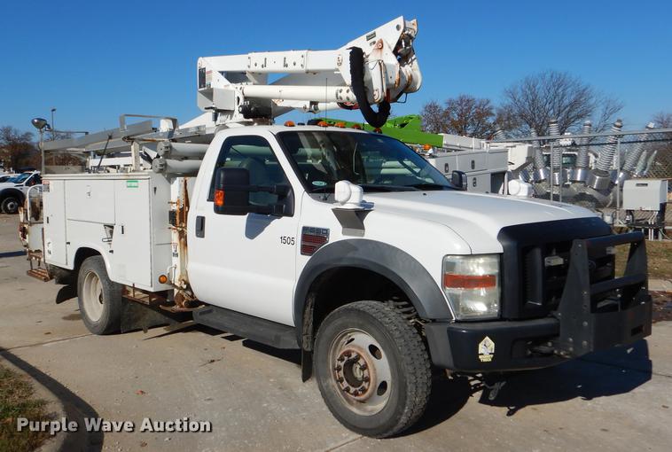 image for item DD8934 2008 Ford F550 Super Duty XL bucket truck