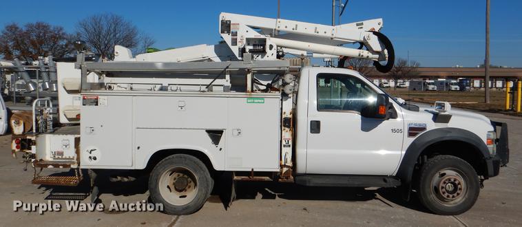 image for item DD8934 2008 Ford F550 Super Duty XL bucket truck