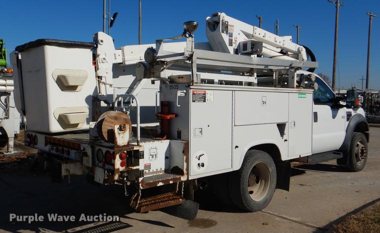 image for item DD8934 2008 Ford F550 Super Duty XL bucket truck