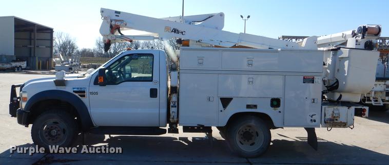 image for item DD8934 2008 Ford F550 Super Duty XL bucket truck