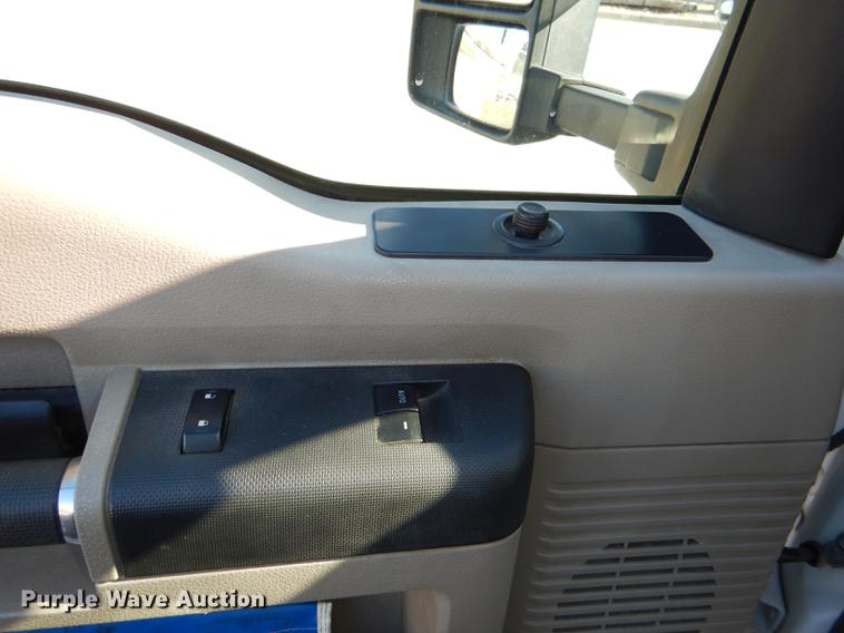 image for item DD8934 2008 Ford F550 Super Duty XL bucket truck