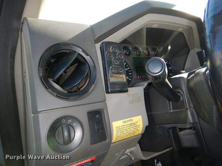 image for item DD8934 2008 Ford F550 Super Duty XL bucket truck