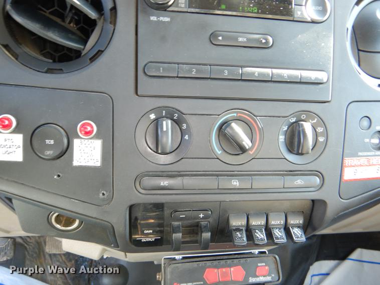 image for item DD8934 2008 Ford F550 Super Duty XL bucket truck