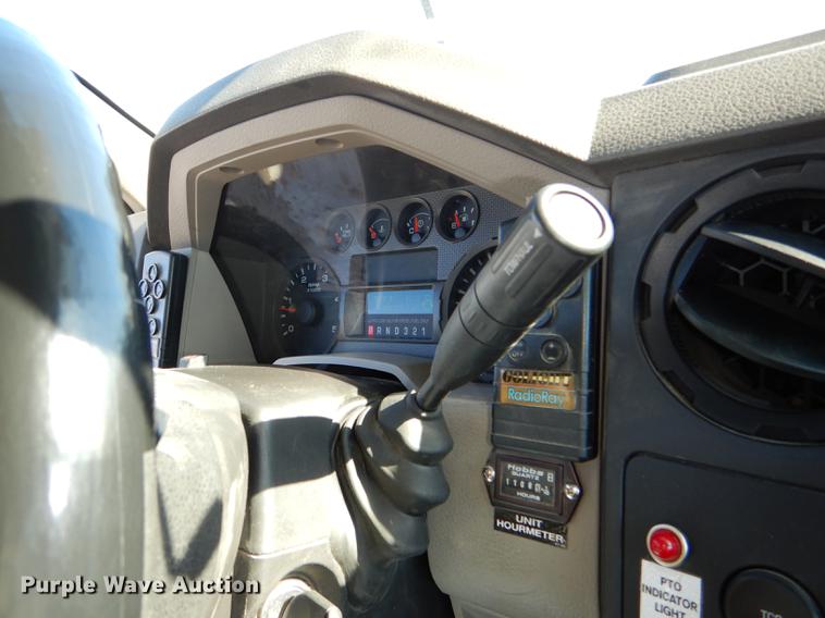 image for item DD8934 2008 Ford F550 Super Duty XL bucket truck