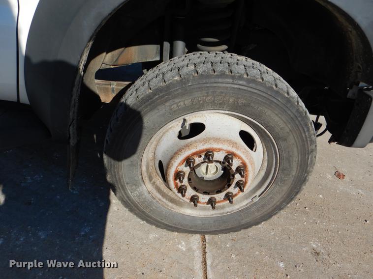image for item DD8934 2008 Ford F550 Super Duty XL bucket truck