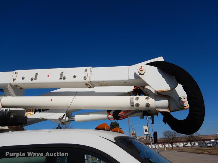 image for item DD8934 2008 Ford F550 Super Duty XL bucket truck