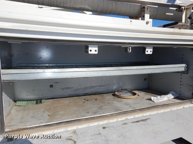 image for item DD8934 2008 Ford F550 Super Duty XL bucket truck