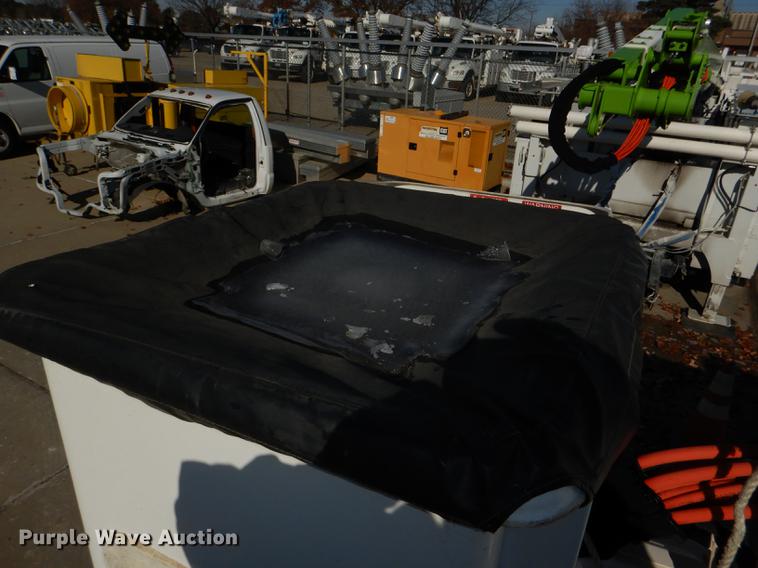 image for item DD8934 2008 Ford F550 Super Duty XL bucket truck