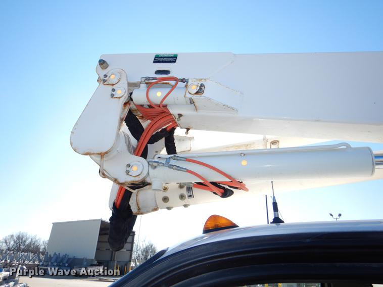 image for item DD8934 2008 Ford F550 Super Duty XL bucket truck