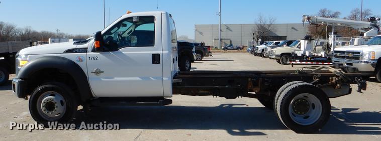 image for item DD8959 2012 Ford F550 Super Duty truck cab and chassis
