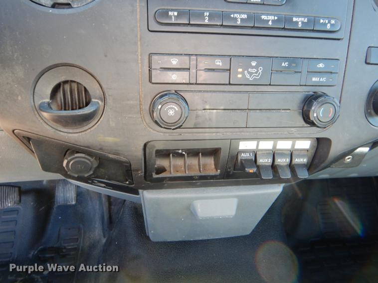 image for item DD8959 2012 Ford F550 Super Duty truck cab and chassis