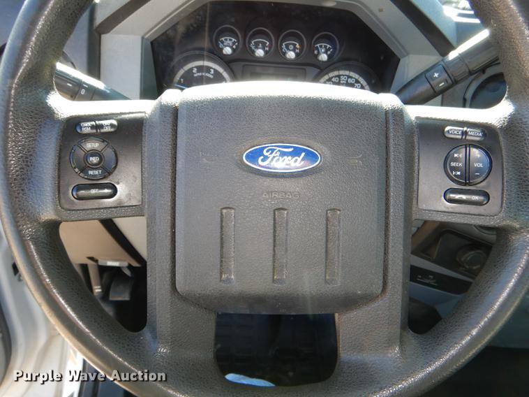 image for item DD8959 2012 Ford F550 Super Duty truck cab and chassis