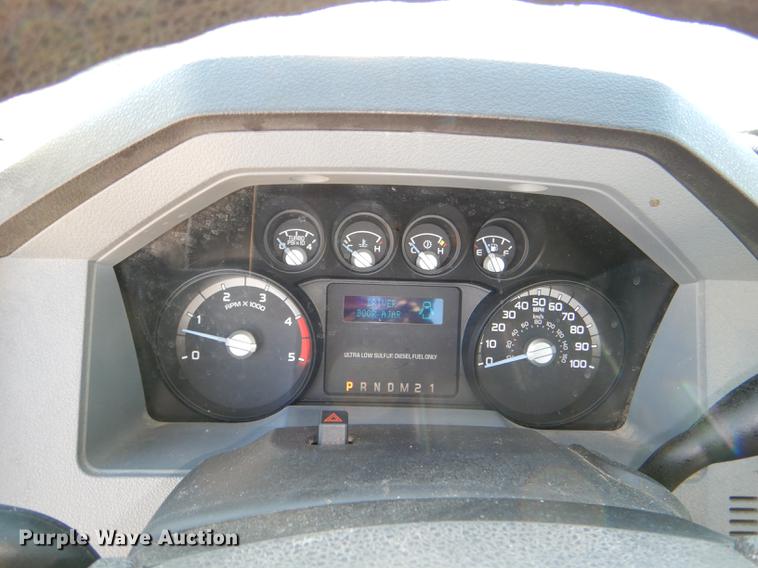 image for item DD8959 2012 Ford F550 Super Duty truck cab and chassis