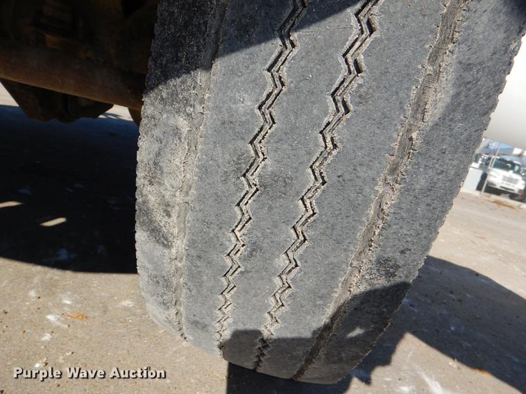 image for item DD8959 2012 Ford F550 Super Duty truck cab and chassis