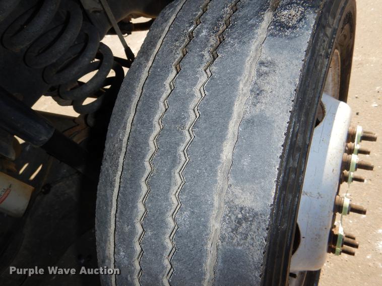 image for item DD8959 2012 Ford F550 Super Duty truck cab and chassis