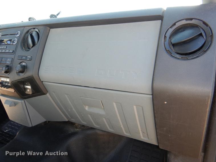 image for item DD8959 2012 Ford F550 Super Duty truck cab and chassis