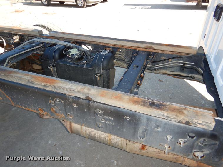 image for item DD8959 2012 Ford F550 Super Duty truck cab and chassis