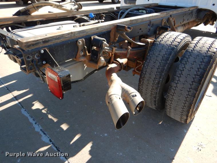 image for item DD8959 2012 Ford F550 Super Duty truck cab and chassis