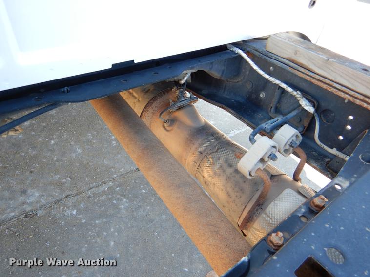 image for item DD8959 2012 Ford F550 Super Duty truck cab and chassis