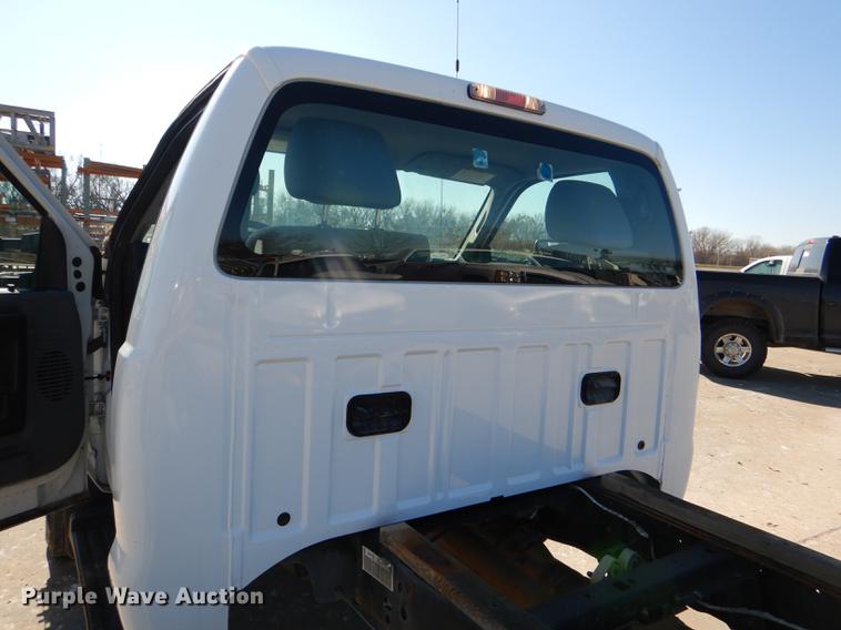 image for item DD8959 2012 Ford F550 Super Duty truck cab and chassis