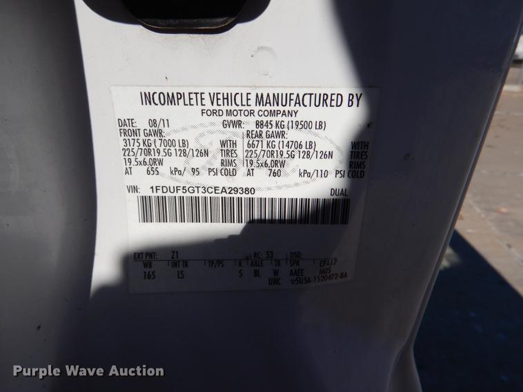 image for item DD8959 2012 Ford F550 Super Duty truck cab and chassis