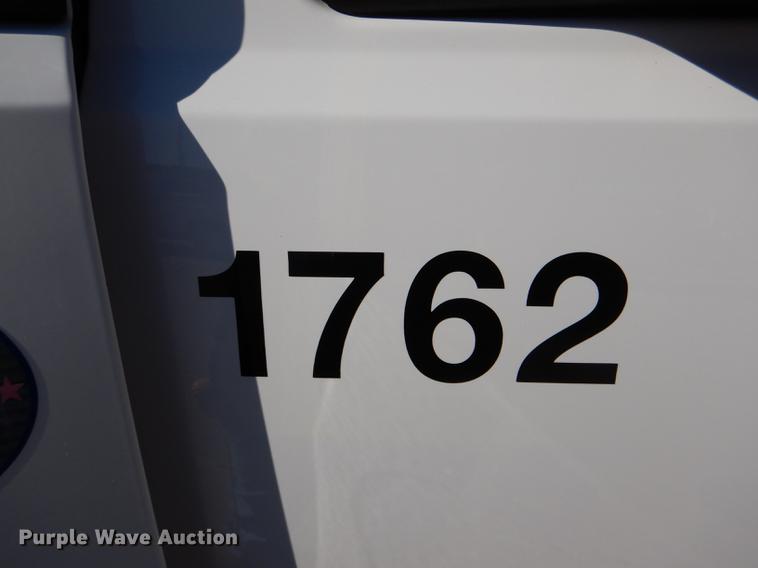 image for item DD8959 2012 Ford F550 Super Duty truck cab and chassis