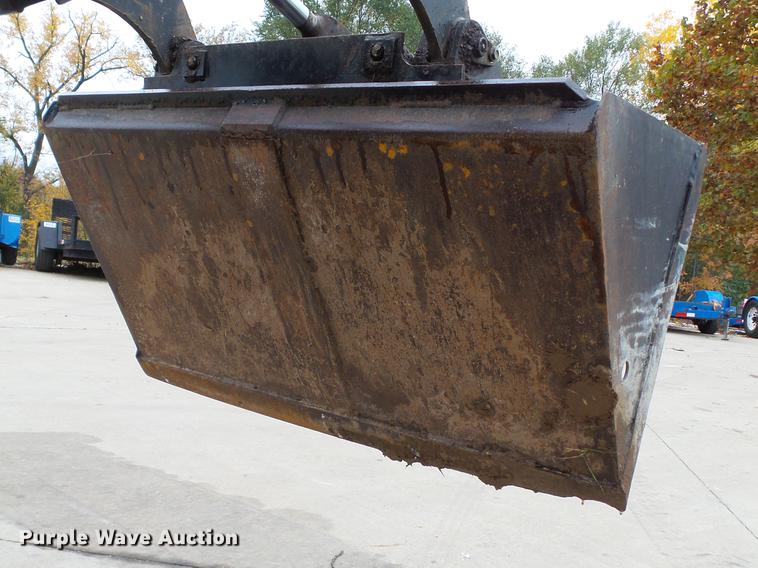 image for item DE4940 2013 Toro TX525 compact utility loader